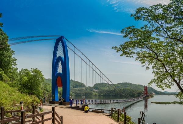 청양10경 천장호 출렁다리