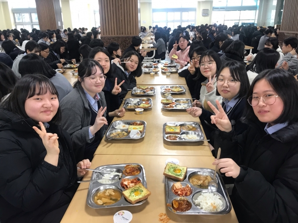 대전여고 급식운영 모습