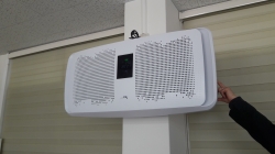 「공기청정기 임차 및 유지관리」계약 완료하고 학교에 설치 모습