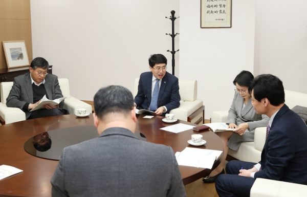 맹정호 서산시장이 지난 15일 국토연구원을 방문해 강현수 국토연구원장 면담