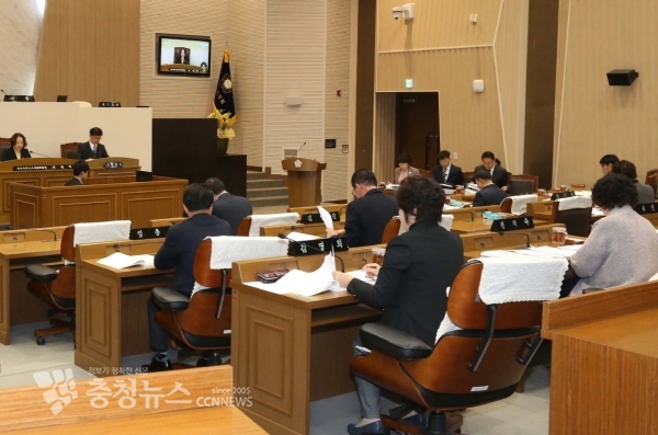 당진시의회 행정사무조사특위 사회복지시설 대면 질의 / 충청뉴스 최형순 기자