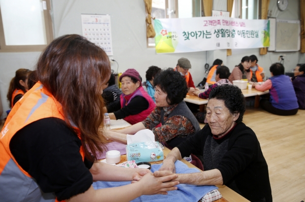 근흥면 가의도 이동민원실 운영 모습