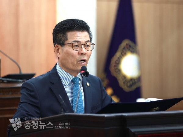 5분 발언하는 김덕배 홍성군의회 의원 / 충청뉴스 최형순 기자