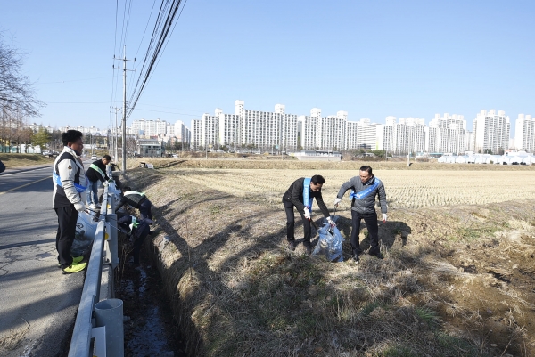 새봄맞이 대청소 실시 모습
