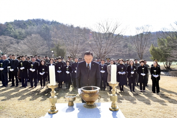 천안함46용사 9주기 참배