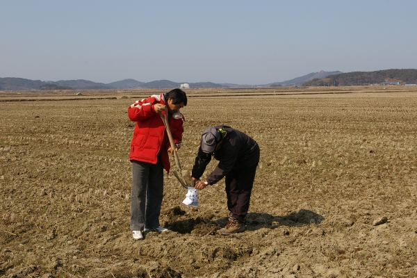 서천군농업기술센터, 농사전 토양 가축 퇴액비 분석으로 토양 건강 챙기세요