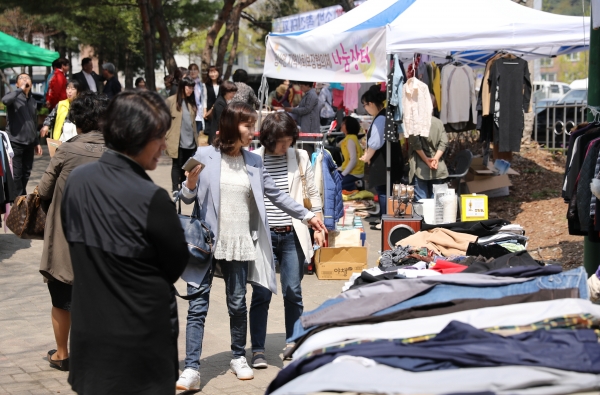 나눔장터 개장_계룡시(지난 2018년)