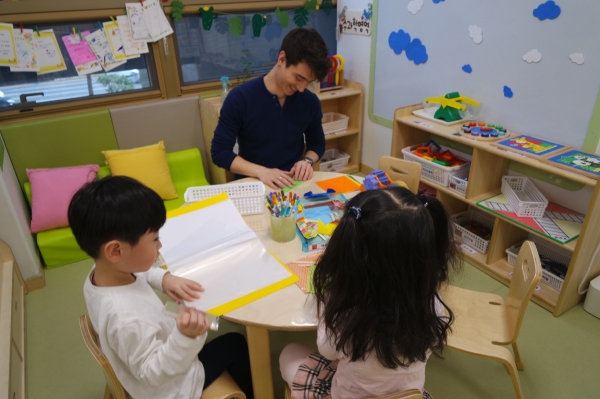 골프존뉴딘그룹의 직장 어린이집 놀이존