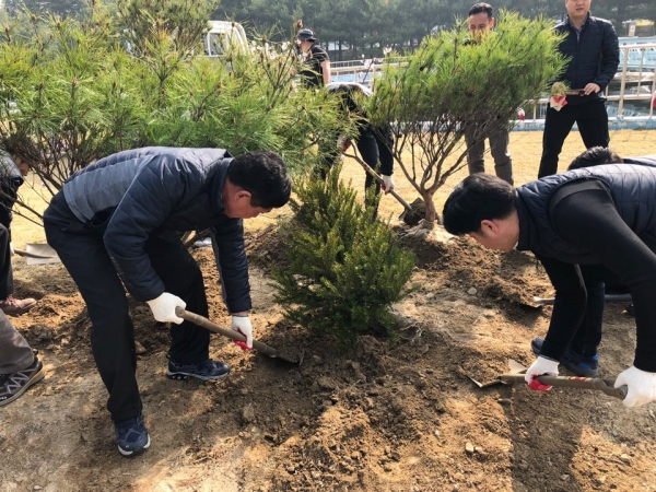 하수처리장 식목행사 실시 모습