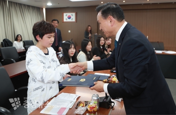 구본영 천안시장, 청소년참여위원회 위촉