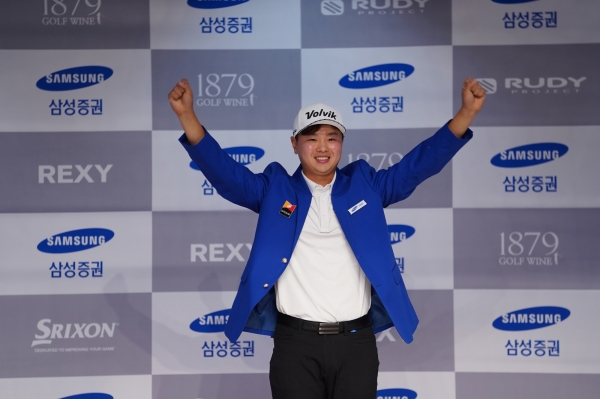 염돈웅_우승포즈