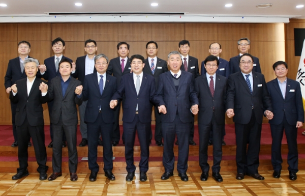 청와대 김우영 자치발전비서관, 균발위 이범석 지역혁신국장 등이 참석한 가운데‘현장 의견 수렴을 위한 간담회’