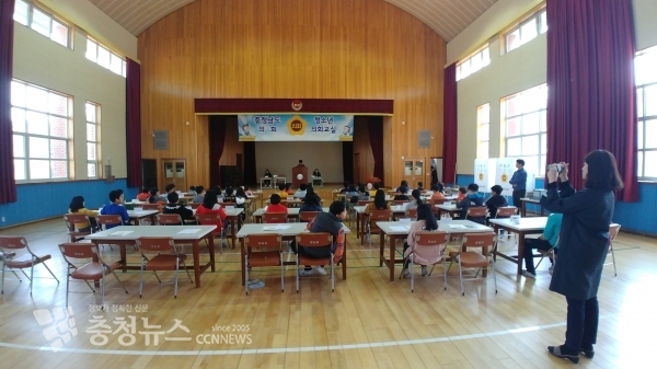 부여 장암초등학교 청소년의회 교실