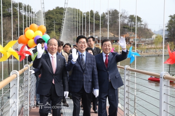 이승구 의장, 양승조 충청남도지사, 황선봉 예산군수