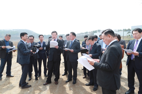 대한민국축구종합센터 유치 신청부지 현장점검에 나선 구본영 천안시장