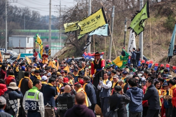 기지시줄다리기 민속축제 줄나가기