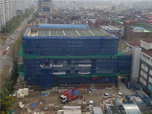 탄방중 다목적강당 증축공사 현장