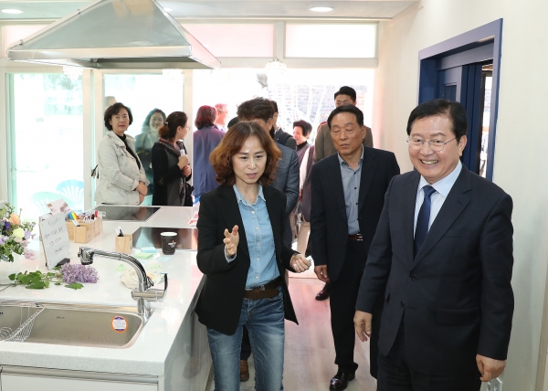 내동 동네마실에 나선 장종태 구청장