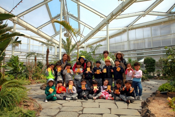 상설농심체험운영_풀꽃체험 단체사진