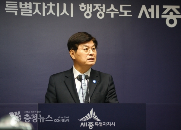 답변하는 이춘희 세종시장 / 충청뉴스 최형순 기자