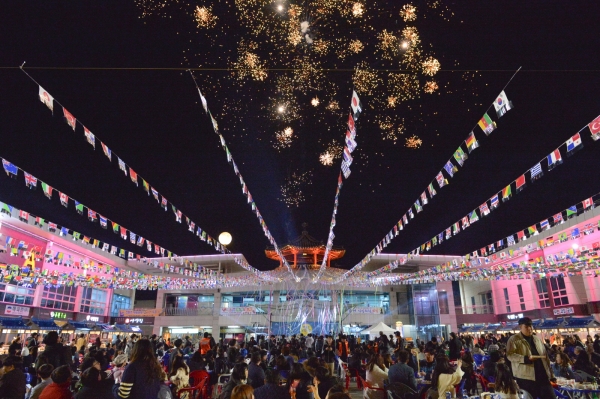 백마강 야시장 전경