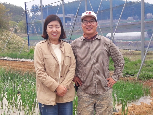 김한충. 정선교 부부