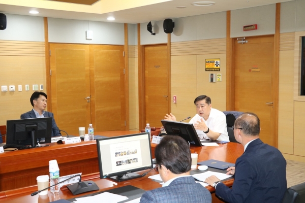 제1차 안전경영위원회 회의 개최/ 우측 가운데 : 안전경영위원회 위원장 김경재(한국서부발전 기술본부장)