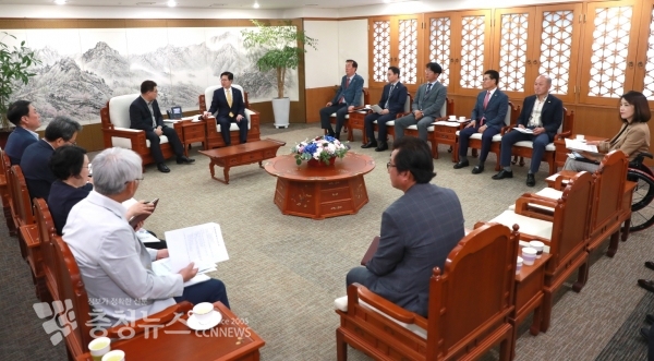 양승조 충남지사 방문 도차원의 지원 건의 / 충청뉴스 최형순 기자