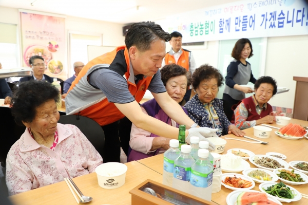 충남 서천군 비인면 남당행복팜스테이마을 찾아 직접 체험 (마을주민들께 두부음식  대접)