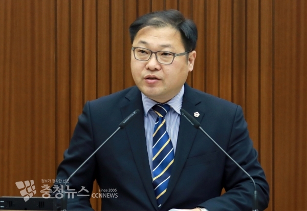 시정질문하는 안찬영 세종시의회 부의장 / 충청뉴스 최형순 기자