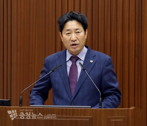 5분 발언하는 윤형권 세종시의회 의원 / 충청뉴스 최형순 기자