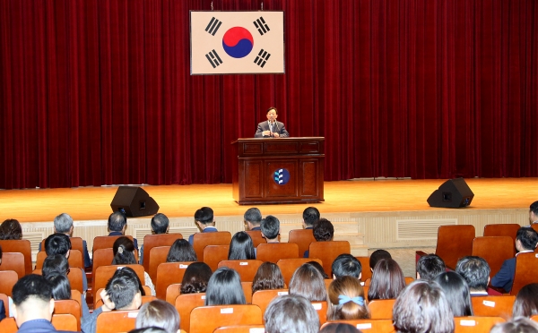 3일 시교육청 대강당에서 전 직원 400여명을 대상으로 성인지 통합교육 및 아동학대 예방교육을 실시