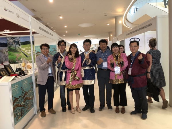 세계총회장 내에 마련된 홍보부스