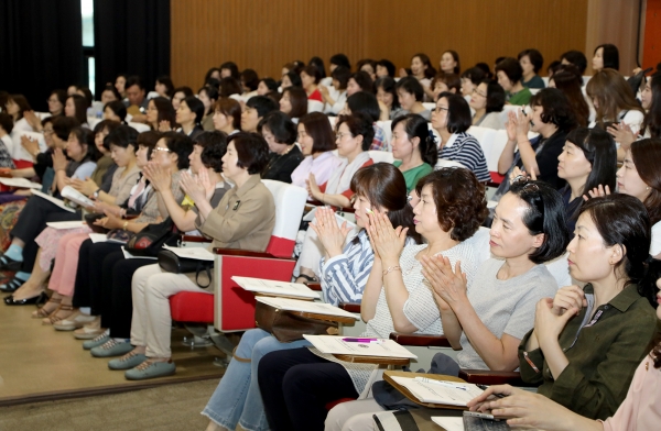 20일 초ㆍ중ㆍ고등학교 감염병 업무 담당자(304명)를 대상으로 감염병으로 인한 국가위기단계 시 대응 방법과 학교 결핵 관리에 대한 교육