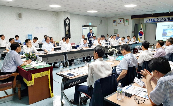 한국농어촌공사는 21일 경북상주에서 현장접점부서와 직접 소통하는 변경의 혁신 토론회를 가졌다