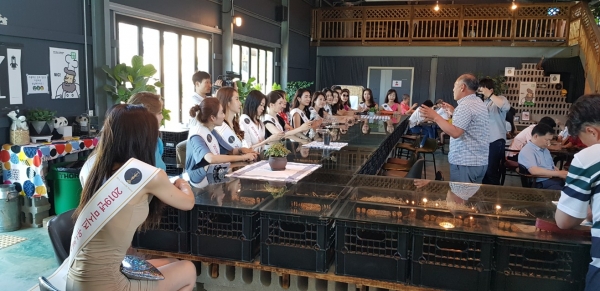 미시즈 유니버스 참가자 보령 합숙훈련 장면(보령우유)