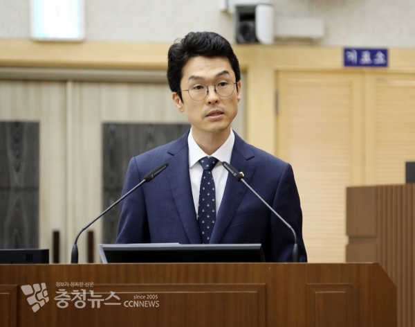 현안질문하는 노종용 의원