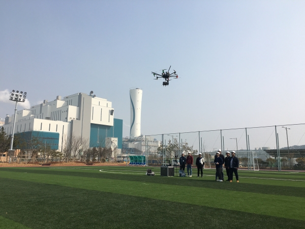 지난해 한서대 현장 맞춤형 지역인재 양성, 드론 설비점검 노하우 전수교육(드론 비행 실습)