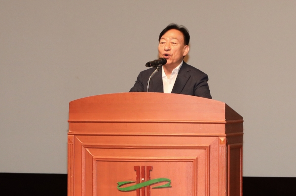 지난 29일 우송예술회관에서 학교(기관) 급식종사자 1,285명을 대상으로 2019년 2분기 정기 안전·보건교육 실시