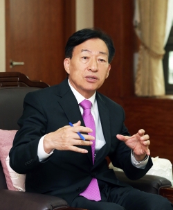 7월 월례조회를 주재하고 있는 설동호 교육감