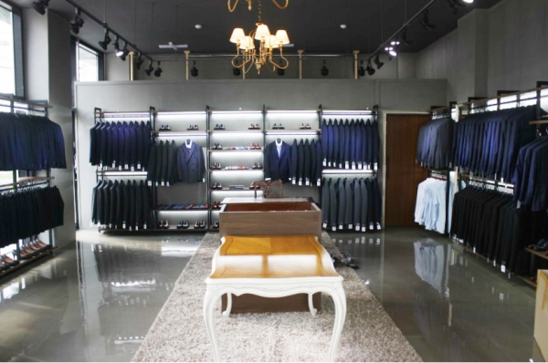 슈트갤러리 내부