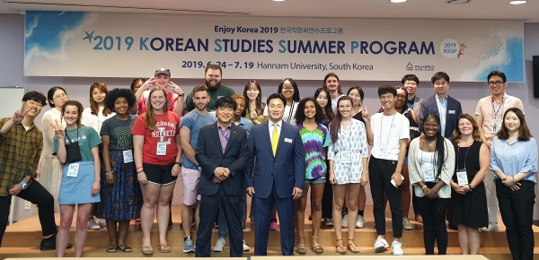 여름방학 동안 해외 자매대학 학생들을 대상으로 다양한 국제 글로벌 캠프 개최