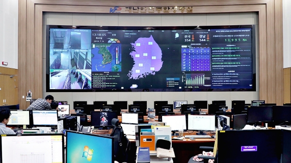 나주 본사 재난안전종합상황실에 9일 현재 상황이 모니터링 되고 있다