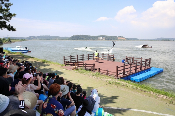 한서대 해양 레포츠 공연