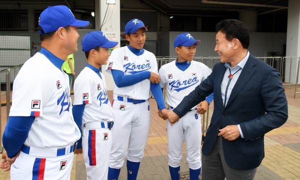 리틀야구 국가대표팀 우승 기원 격려