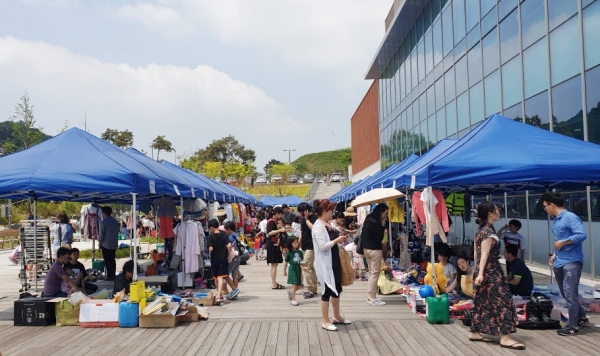 지난 6월 개최된 하누리장터 모습