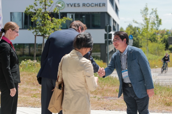 독일 슈투트가르트 태양에너지·수소연구센터(ZSW)를 방문한 오세현 아산시장과 연수단