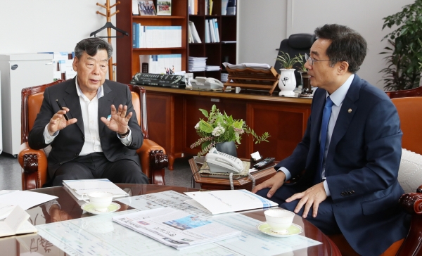 가세로 군수 정부예산확보 국회방문(이종후 국회예산정책처장)