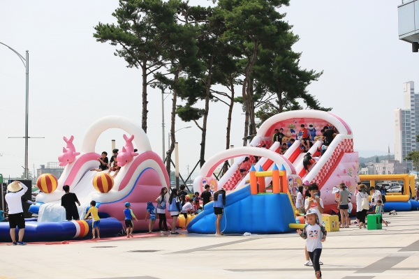 지난해 가족 힐링 대축제 물놀이장 운영 장면