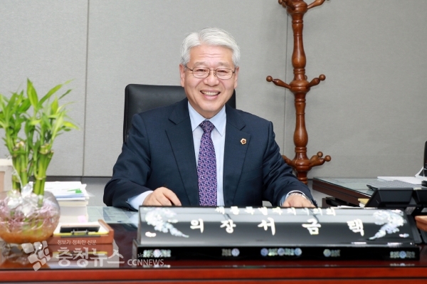 인터뷰 하는 서금택 세종시의회 의장 / 충청뉴스 최형순 기자